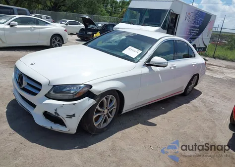 2015 Mercedes-Benz C-Class C 300 из США, поврежденный, VIN 55SWF4JB5FU071669